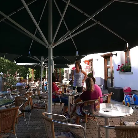 Holiday home Detached With A Terrace In The Adelaarsgebergte